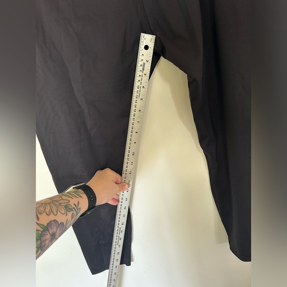 Knix Go with the Flow High Rise Leakproof Legging - Picture 8 of 11